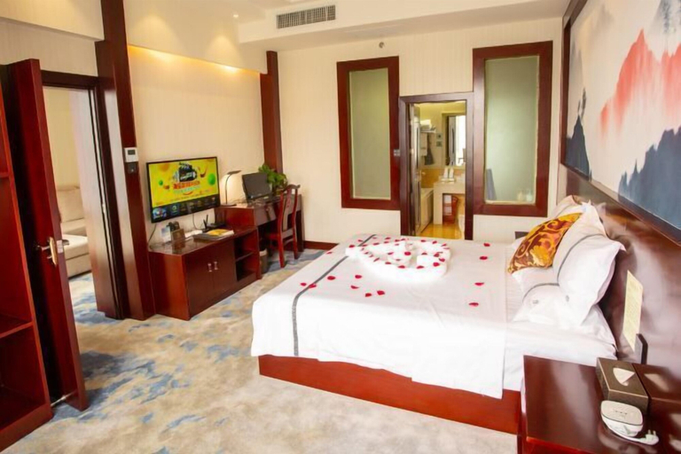 Bedroom 2, Hengsen Hotel, Lijiang