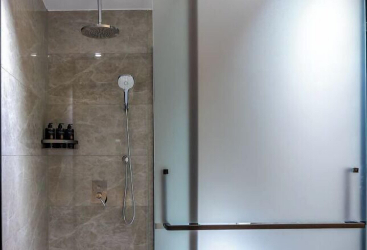 Bathroom 2, Guangyi Hotel, Guilin