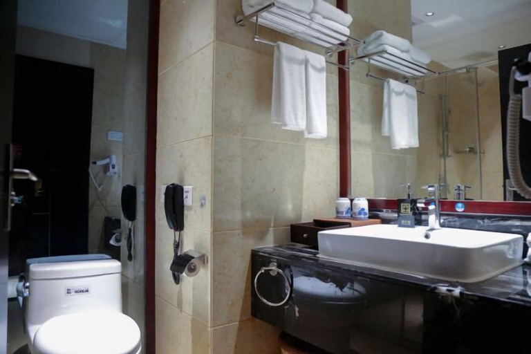 Bathroom 4, Taoran Zhongzhou Guobin Hotel, Chongqing