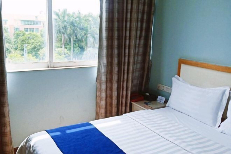 Bedroom 9