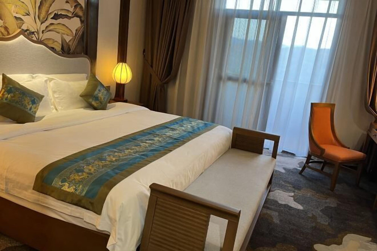 Bedroom 3, King Land Hotel, Xishuangbanna Dai