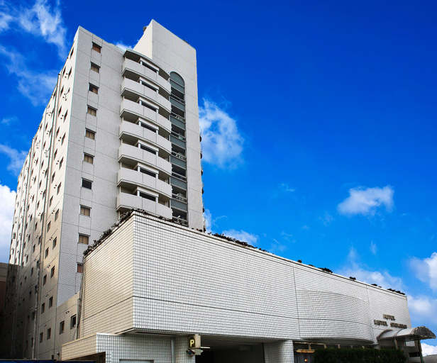 Exterior & Views 18