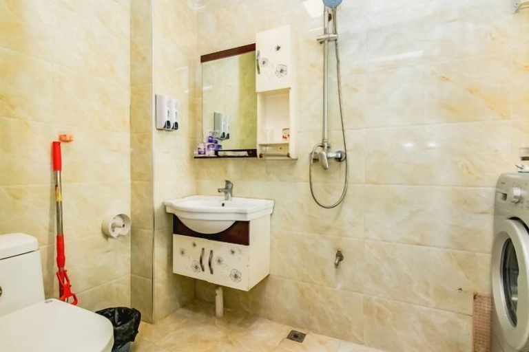 Bathroom 4, Kaisheng Express Hotel, Beihai