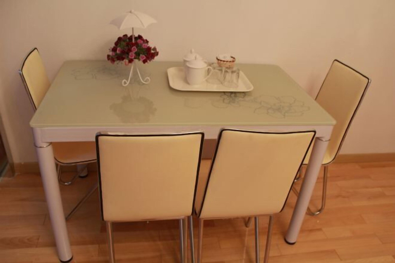 Dining Room 4