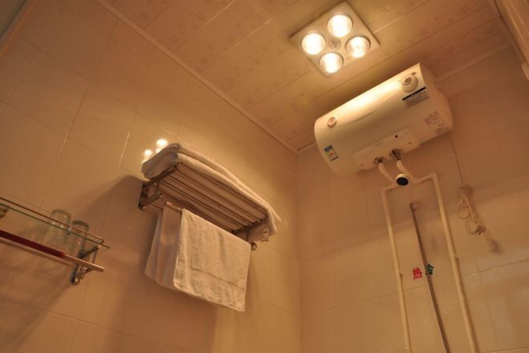 Bathroom 4, Penglai Inn Mount Hua, Weinan