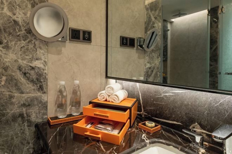 Bathroom 4, Yinlong Hotel, Xining