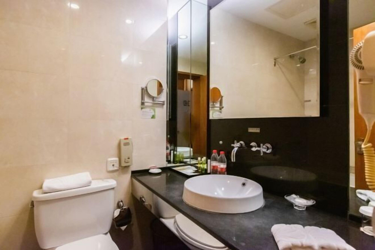 Bathroom 4, Phoenix International Hotel, Jincheng