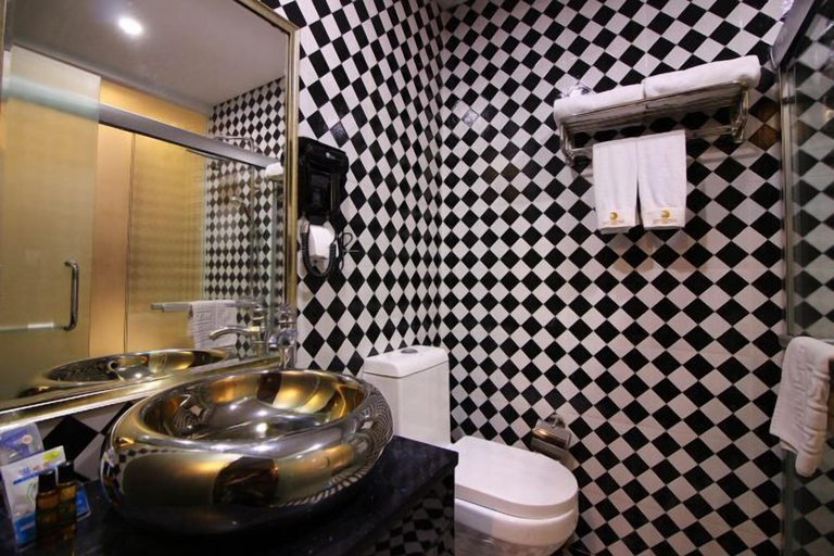 Bathroom 3, Moon Theme Hotel, Zhuhai