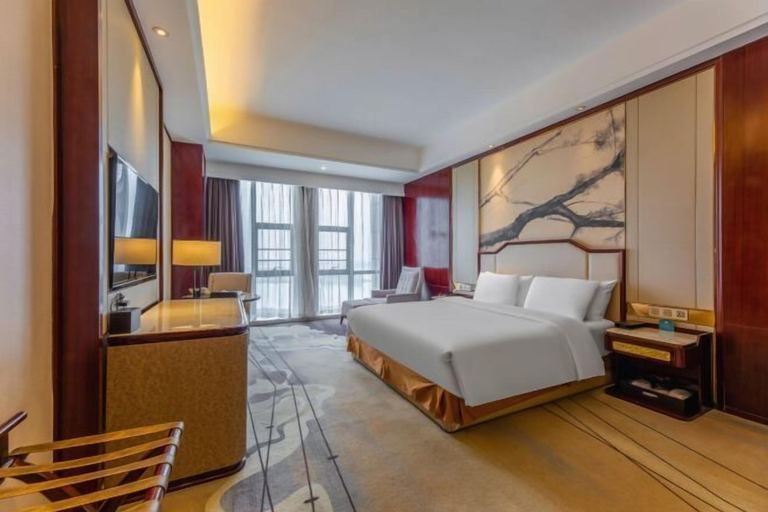 Bedroom 3, Grand New Century Hotel, Yichun