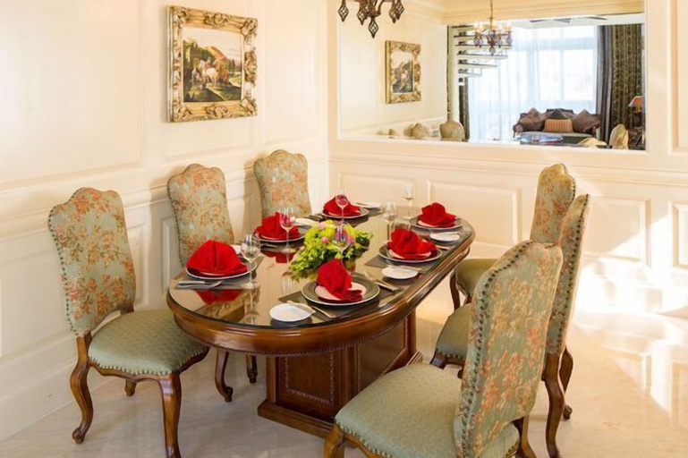 Dining Room 7