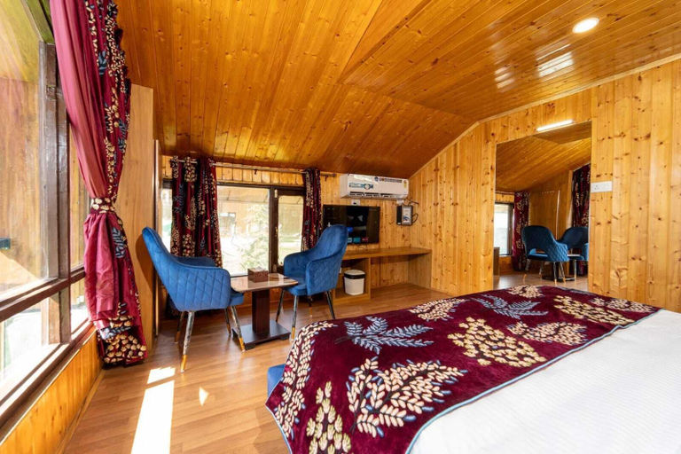 Others 5, Asal Resorts Pahalgam, Anantnag