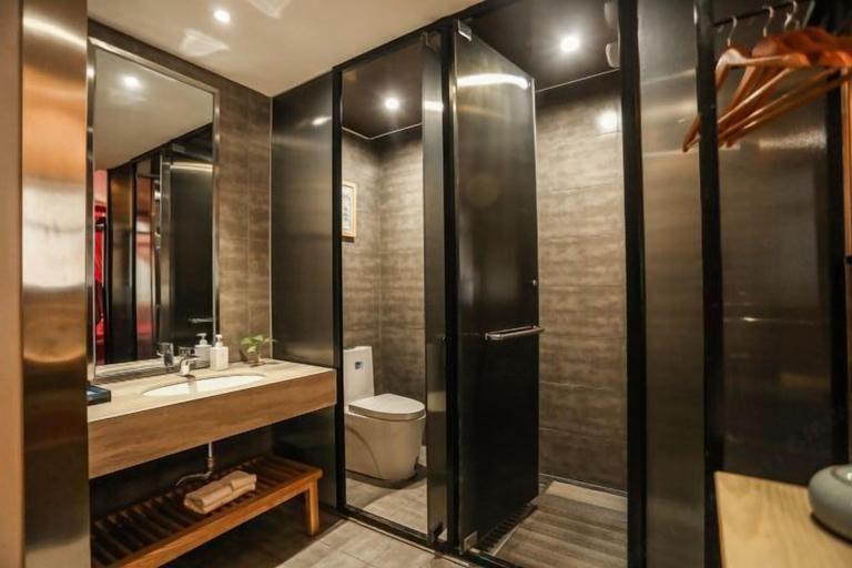 Bathroom 3, Yemingju Hotel, Zhuzhou