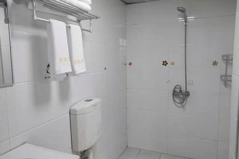 Bathroom 3, Zhangjiajie Jiangnan Hotel, Zhangjiajie
