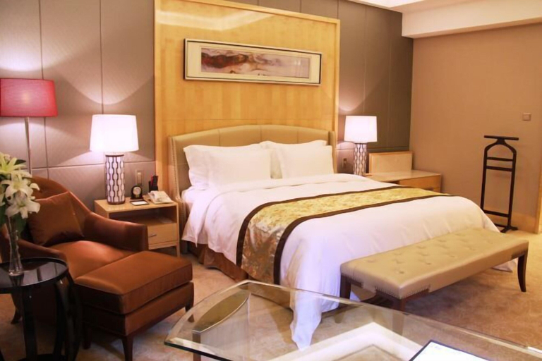 Bedroom 2, Lotin Hot Springs Hotel, Maoming