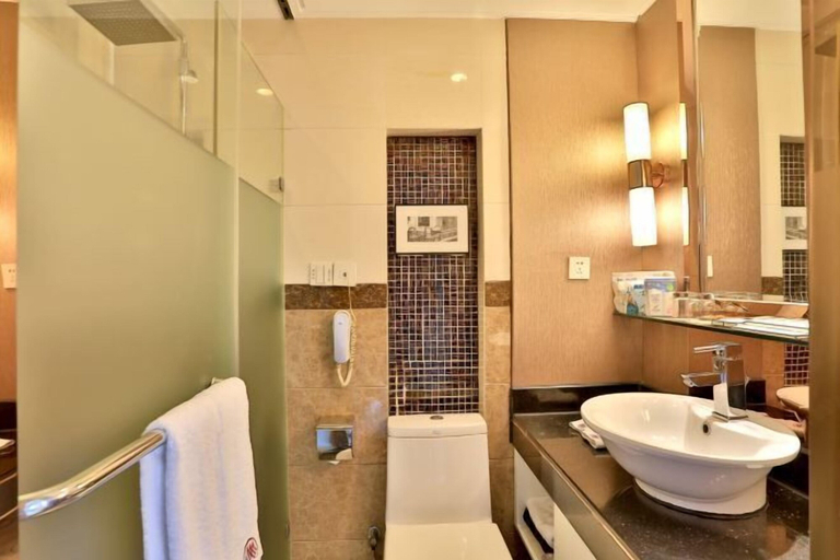Bathroom 4, Zhong'an Huana Holiday Hotel, Hangzhou