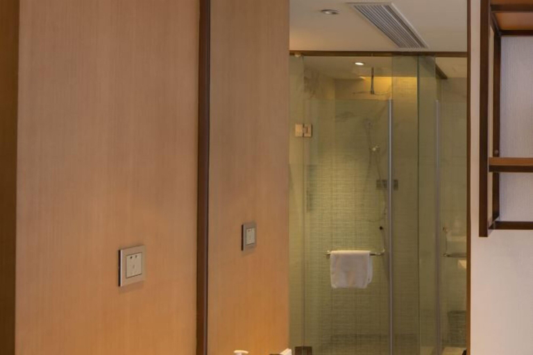 Bathroom 3, Dragon Bay Peninsula Resort Liangzi Lake Wuhan, Wuhan