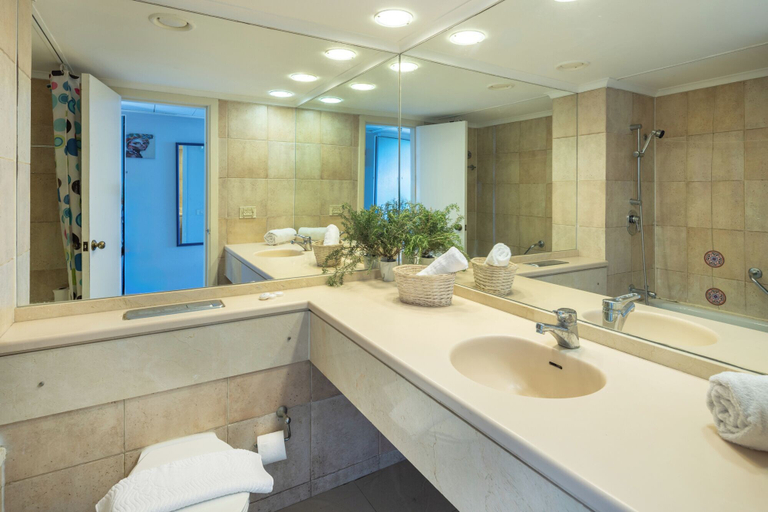 Bathroom 4, Carmel Seaside Sunny Stays by Sea N Rent