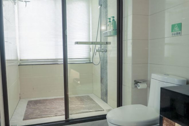 Bathroom 4, Bonway International Hotel, Shiyan