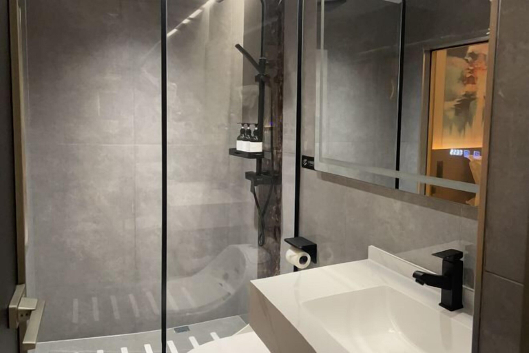Bathroom 3, Forbes Hotel (Shenzhen Longhua Dalang Commercial Center), Shenzhen