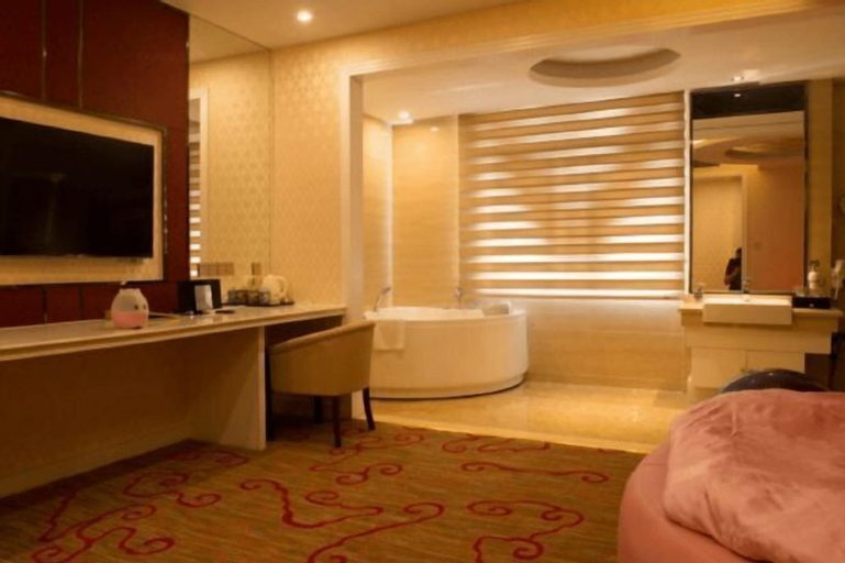 Bathroom 4