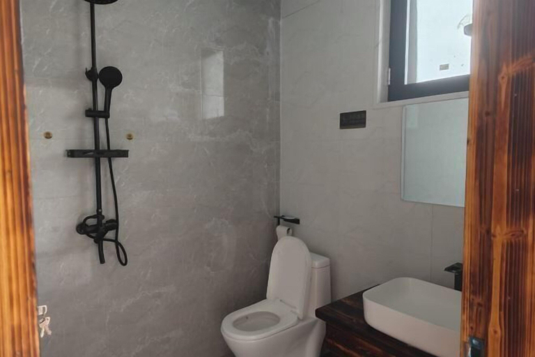 Bathroom 4, Jinjiawan Guesthouse, Yichun