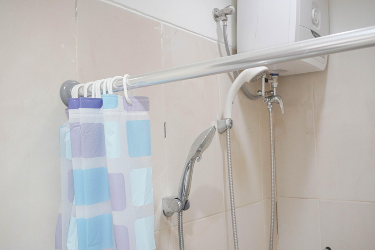 Bathroom 4, Comfort and Restful 2BR at Northland Ancol Apartment By Travelio, North Jakarta