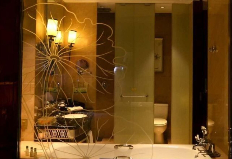 Bathroom 3, Jinyue International Hotel Jinjiang, Taizhou