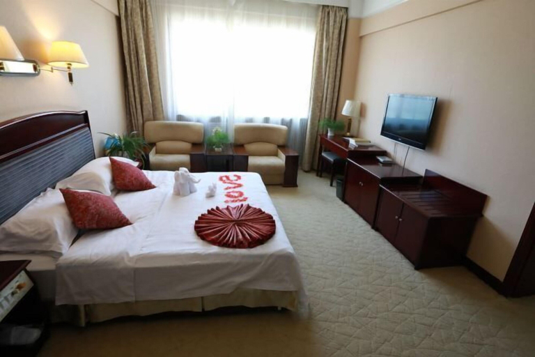Bedroom 2, Hongrui Holiday Hotel, Linxia Hui