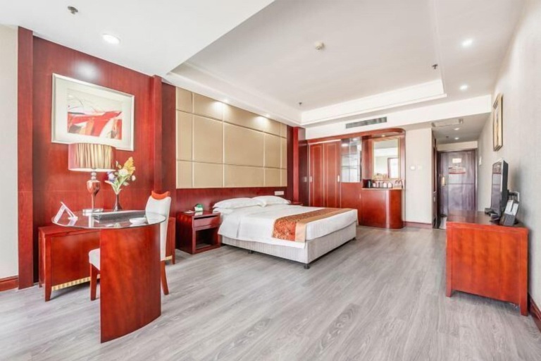 Bedroom 2, Jinyuan Hotel, Longnan
