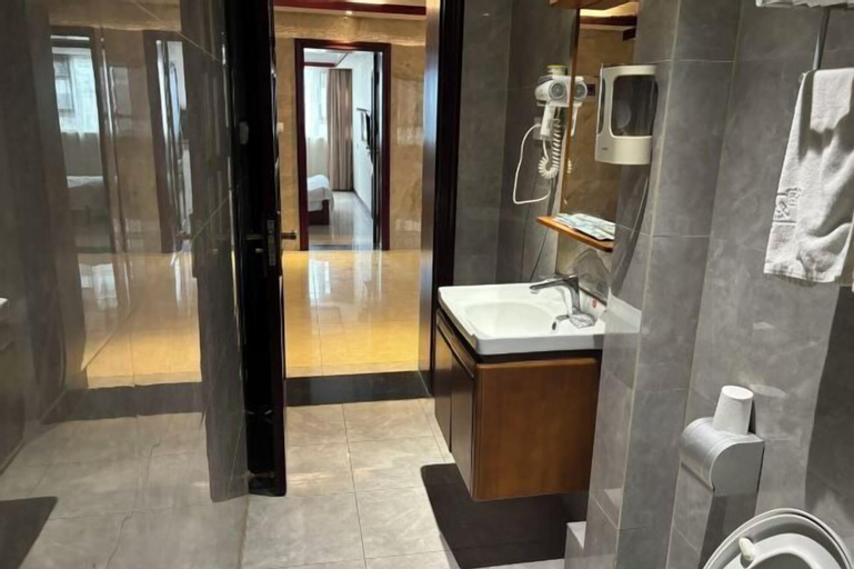 Bathroom 2