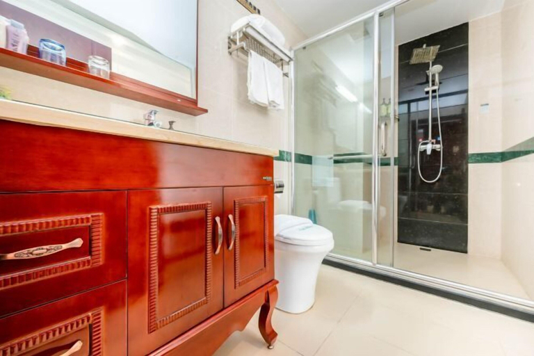 Bathroom 4, Antai Hotel, Kunming