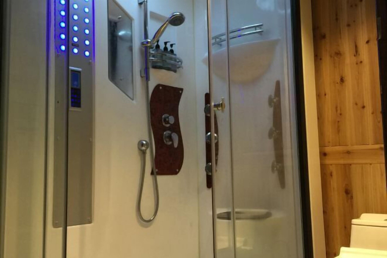 Bathroom 4, 1958 Huakai Boutique Hostel, Wenzhou