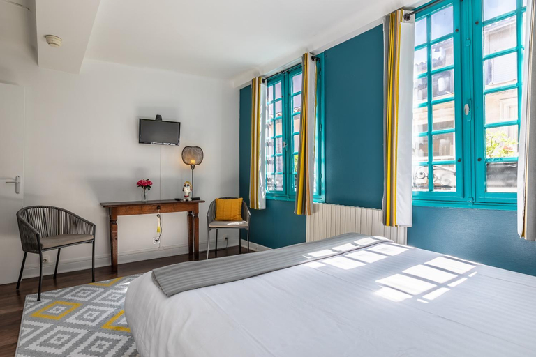 Bedroom 2, Hotel Le Port Neuf, Pyrénées-Atlantiques