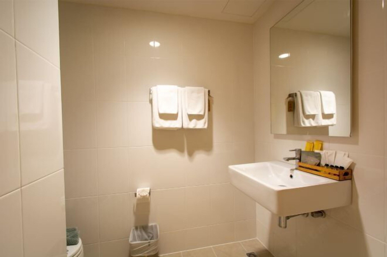 Bathroom 21