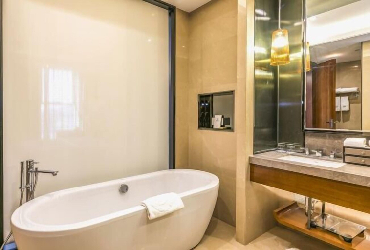 Bathroom 3, Longhu Hotel, Yantai