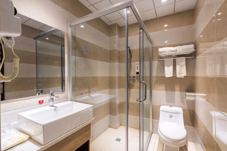 Bathroom 4, Gongbaofu Hotel, Chengdu