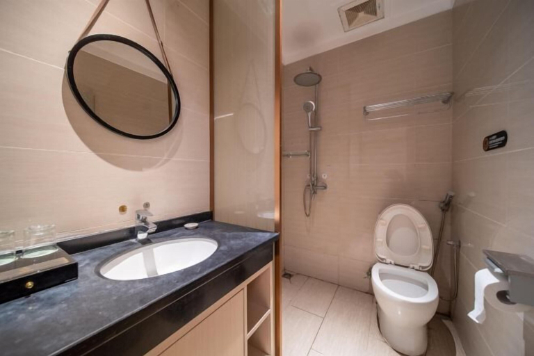 Bathroom 4, Longquan Xiangyuan Shared Farm, Hainan