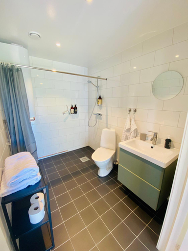 Bathroom 3, Enkegarden Gardshotell, Ängelholm