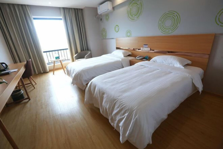Bedroom 3, Greentree Inn (Zhoushan Baiquan Binfen Square), Zhoushan