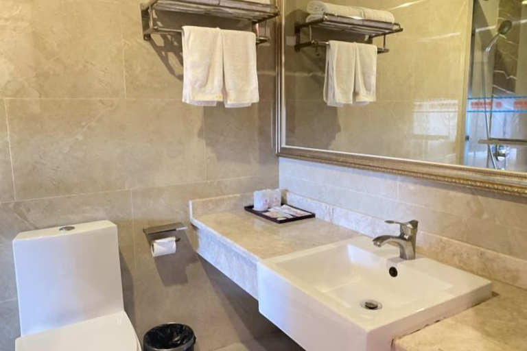 Bathroom 3, Fulijin Hotel, Foshan