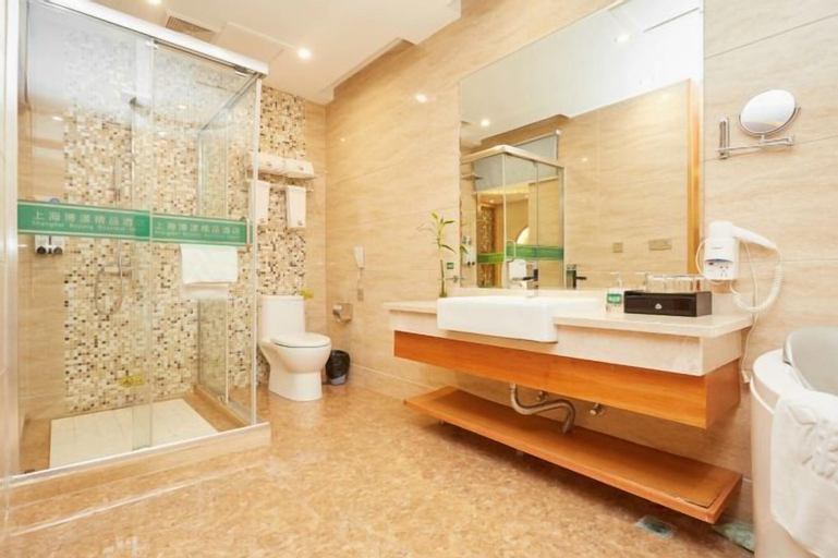 Bathroom 7