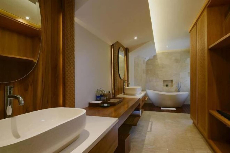 Bathroom 5