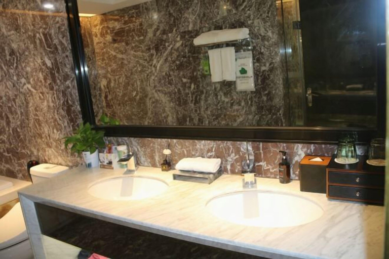 Bathroom 4, Nature Hotel Four Seasons, Quanzhou