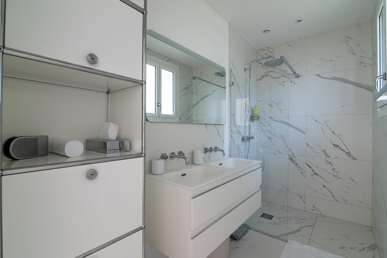 Others 3, Appartement Mera Cosy apartment with incredible sea view, Alpes-Maritimes