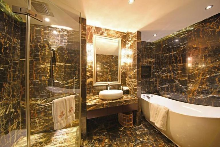 Bathroom 4, Baoming City Hotel Shenzhen (Honghuashan Subway Station), Shenzhen