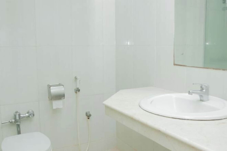 Bathroom 7