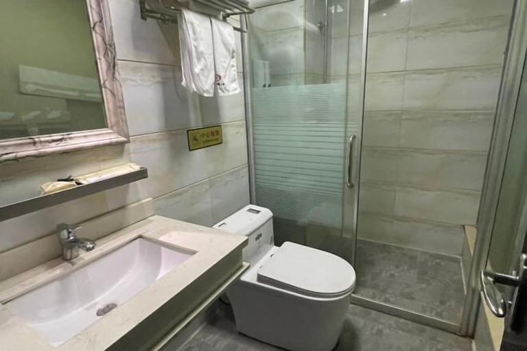 Bathroom 3, Zhaoqing Dengfeng Business Hotel B, Zhaoqing
