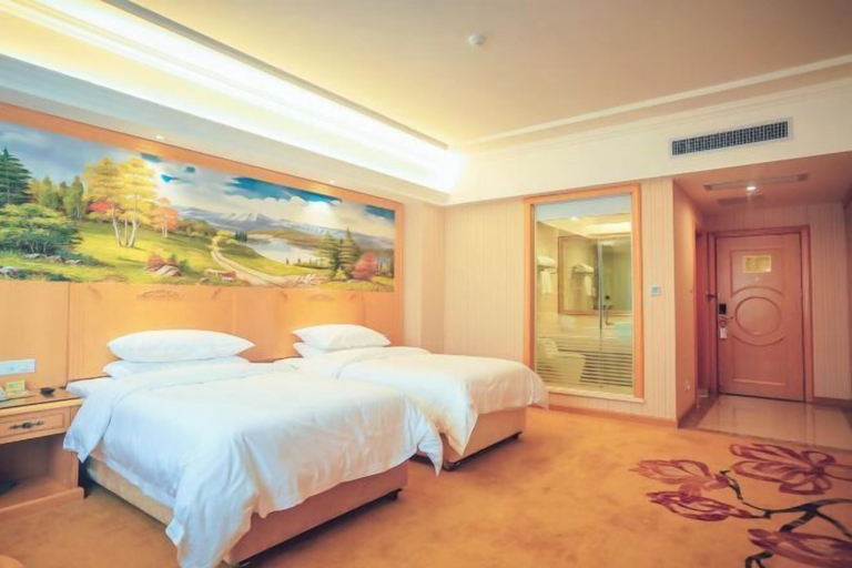 Bedroom 3, Vienna Hotel (Yueyang Linxiang Government Affairs Center), Yueyang