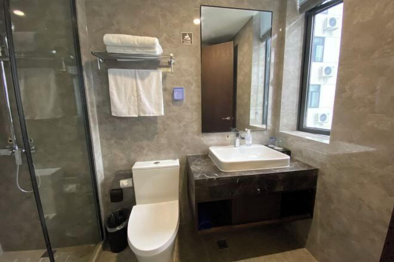 Bathroom 3, Yuanzheng Hotels, Hangzhou
