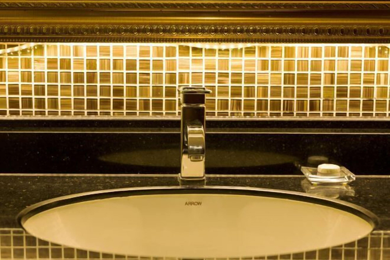 Bathroom 4, Golden Lusheng International Hotel, Liuzhou